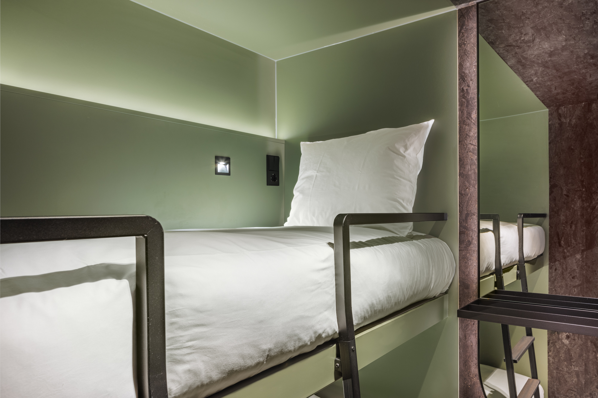 the twin pod upper bunk