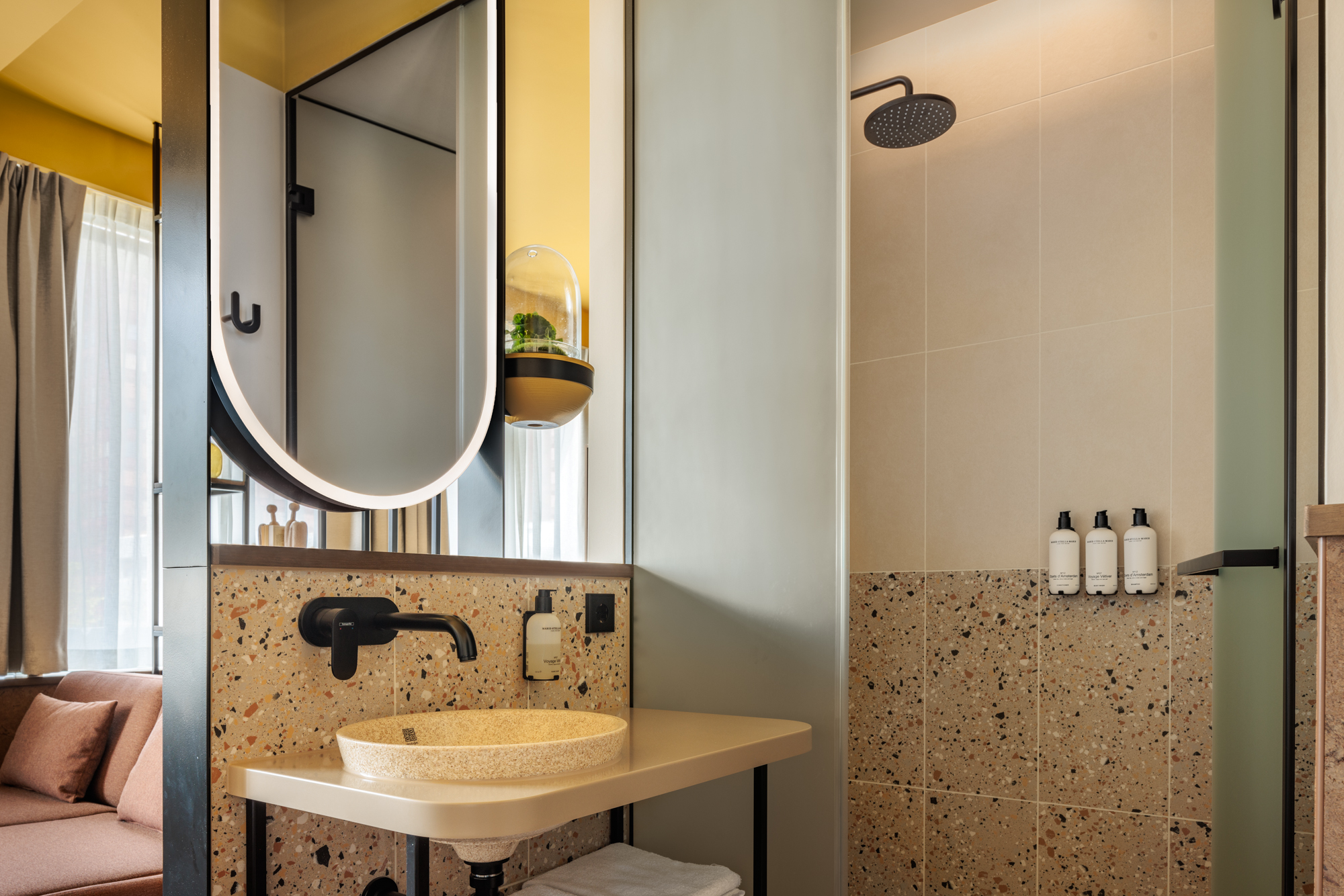 the usual studio room bathroom 