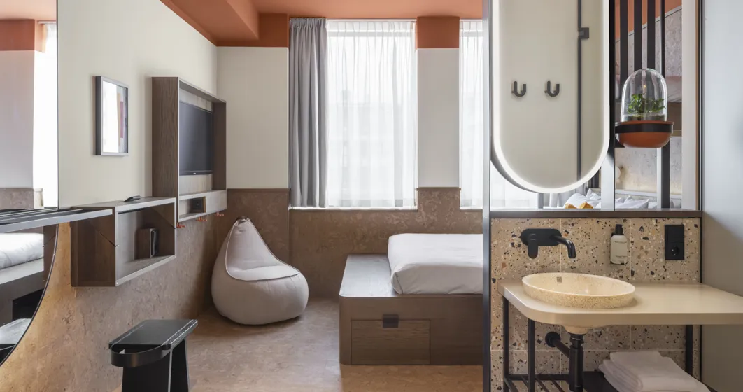 the usual triple room