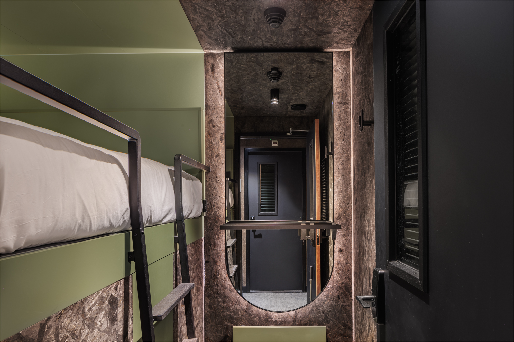 the twip pod with signature mirror