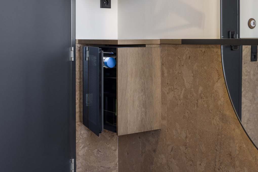 minifridge in the usual room 